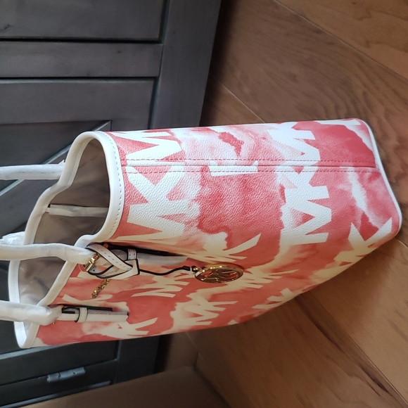 MK tote - Picture 3 of 5